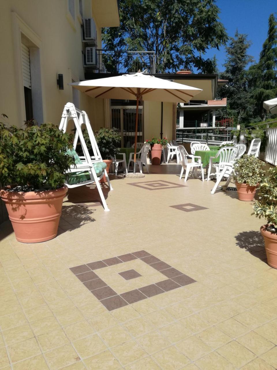 Hotel Pompei Fiuggi Exterior foto